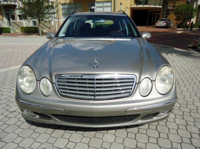 Mercedes-Benz E-Class 2004 photo 16