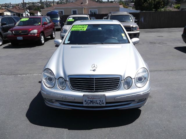 Mercedes-Benz E-Class 2004 photo 4