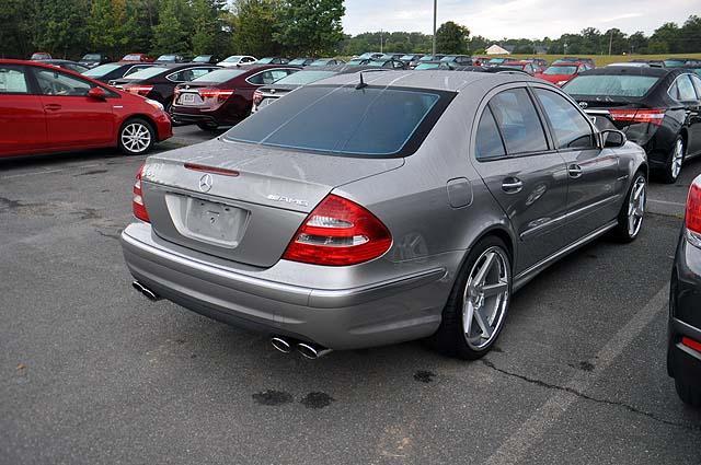 Mercedes-Benz E-Class 2004 photo 4