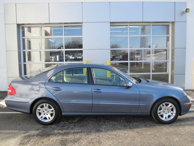 Mercedes-Benz E-Class 3.5 SE Coupe 2D Sedan