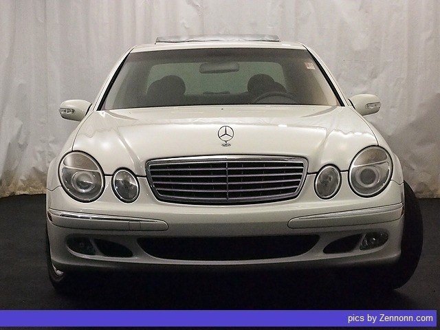 Mercedes-Benz E-Class 2005 photo 3