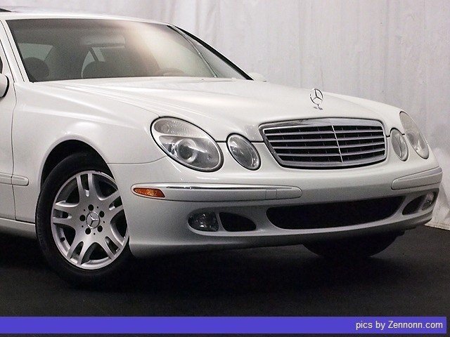 Mercedes-Benz E-Class 2005 photo 1