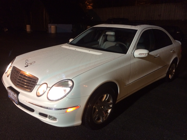 Mercedes-Benz E-Class 2005 photo 2