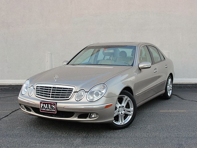 Mercedes-Benz E-Class 2005 photo 11