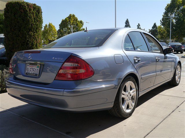 Mercedes-Benz E-Class 2005 photo 5