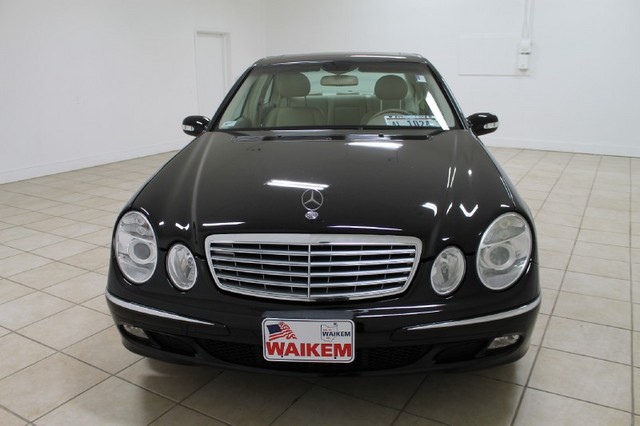 Mercedes-Benz E-Class 2005 photo 1