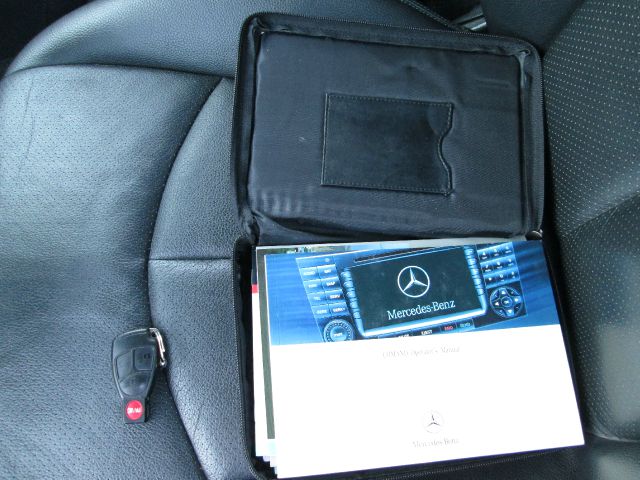 Mercedes-Benz E-Class 2005 photo 16