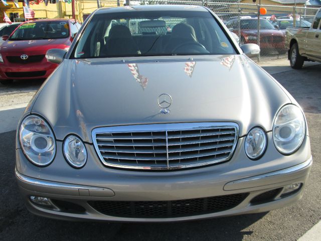 Mercedes-Benz E-Class 2005 photo 49