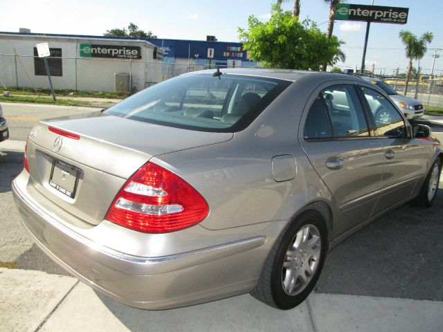 Mercedes-Benz E-Class 2005 photo 67