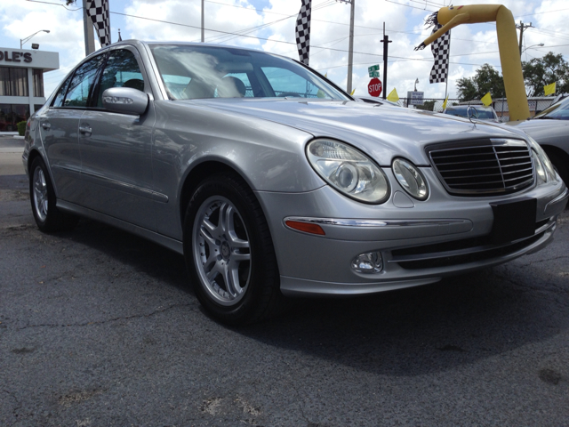 Mercedes-Benz E-Class 2005 photo 4