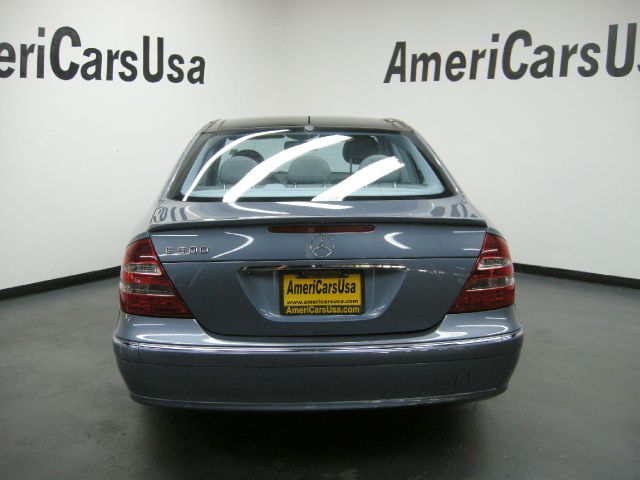 Mercedes-Benz E-Class 2005 photo 3