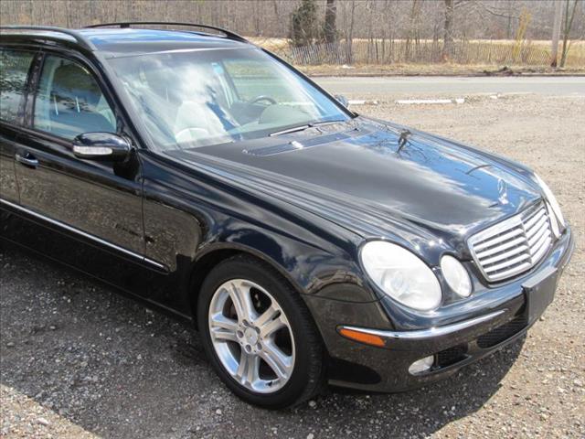 Mercedes-Benz E-Class 2005 photo 14