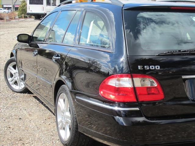 Mercedes-Benz E-Class 2005 photo 38