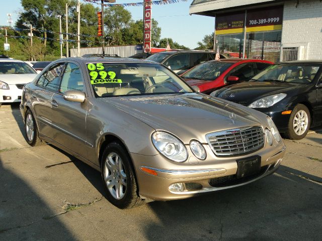 Mercedes-Benz E-Class 2005 photo 3