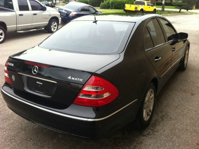 Mercedes-Benz E-Class 2005 photo 1