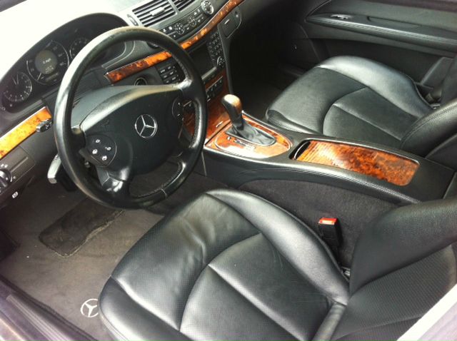 Mercedes-Benz E-Class 2005 photo 6