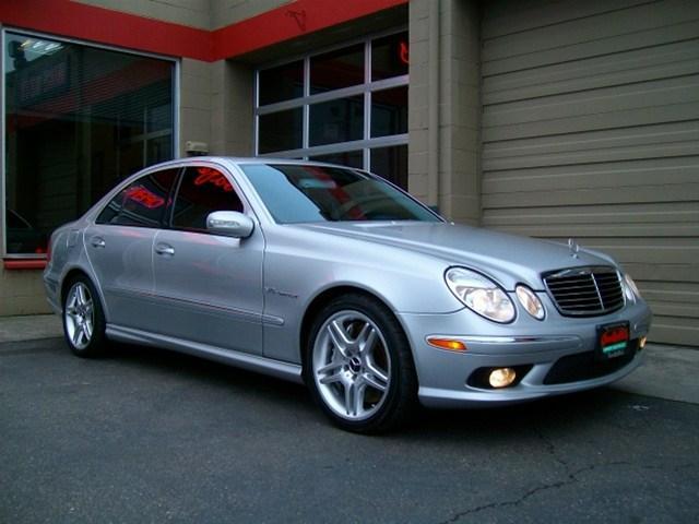 Mercedes-Benz E-Class 2005 photo 3