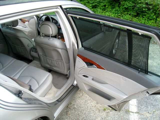 Mercedes-Benz E-Class 2005 photo 3