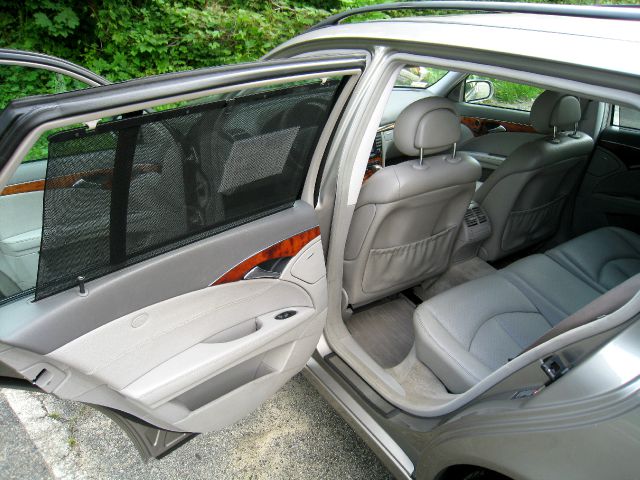 Mercedes-Benz E-Class 2005 photo 32