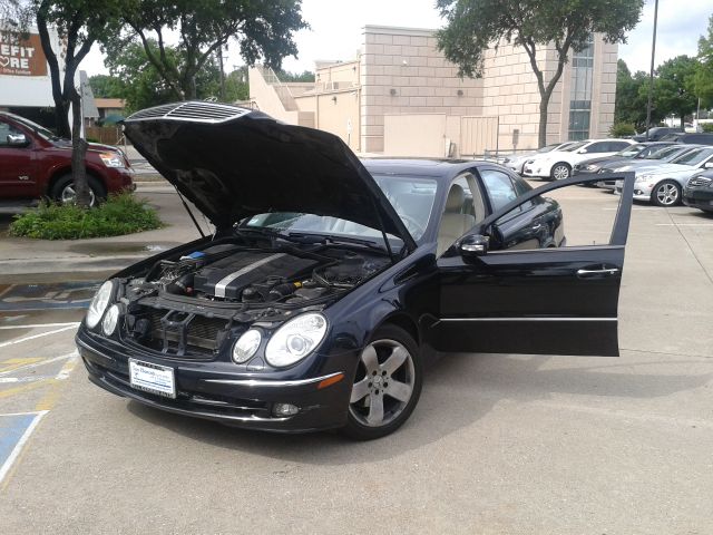 Mercedes-Benz E-Class 2005 photo 16