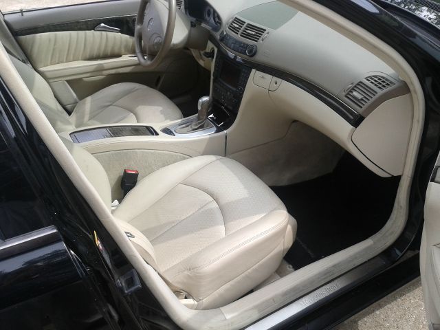 Mercedes-Benz E-Class 2005 photo 5