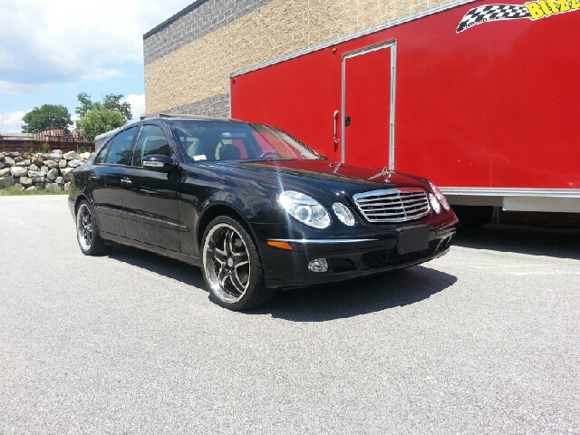 Mercedes-Benz E-Class 2005 photo 4