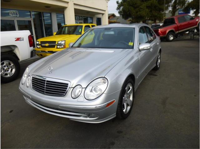 Mercedes-Benz E-Class 2005 photo 2