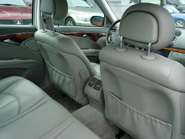 Mercedes-Benz E-Class 2005 photo 6