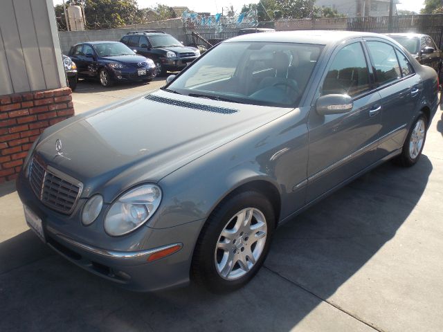 Mercedes-Benz E-Class 2006 photo 4