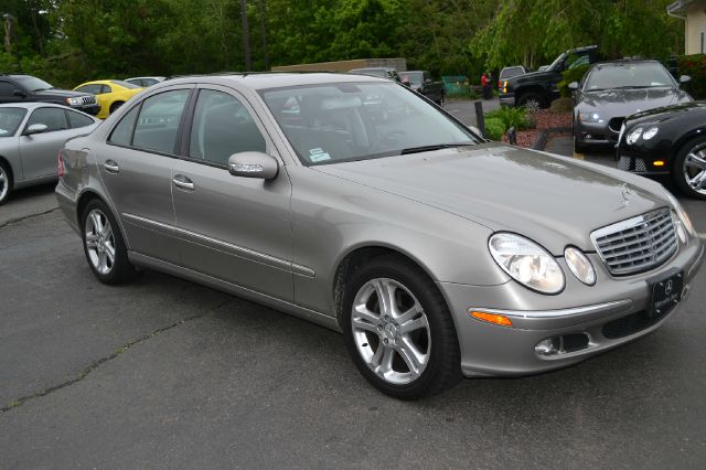 Mercedes-Benz E-Class 2006 photo 1