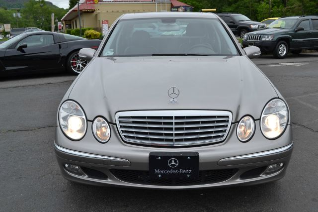 Mercedes-Benz E-Class 2006 photo 7