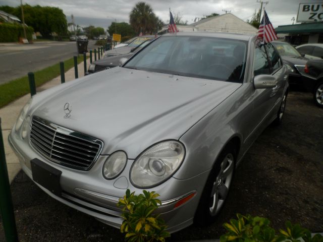 Mercedes-Benz E-Class 2006 photo 1