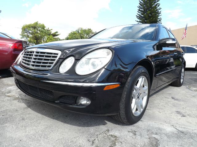 Mercedes-Benz E-Class 2006 photo 1