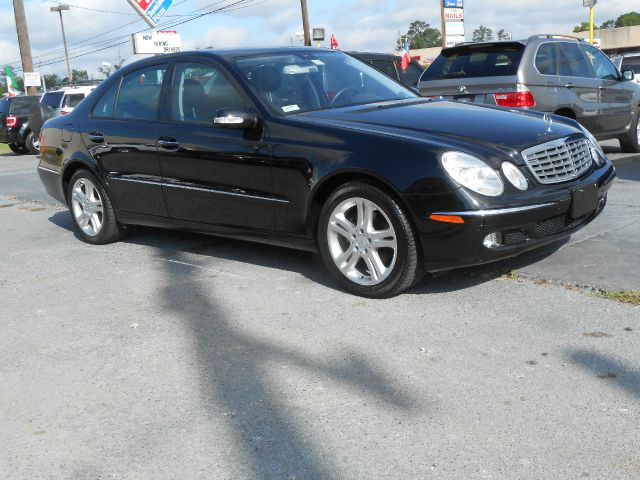 Mercedes-Benz E-Class 2006 photo 20