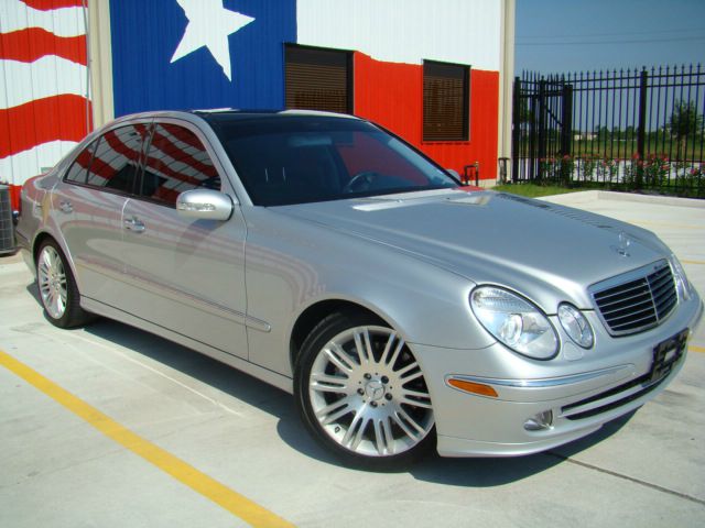 Mercedes-Benz E-Class 2006 photo 39