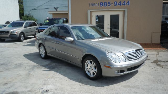 Mercedes-Benz E-Class 2006 photo 6