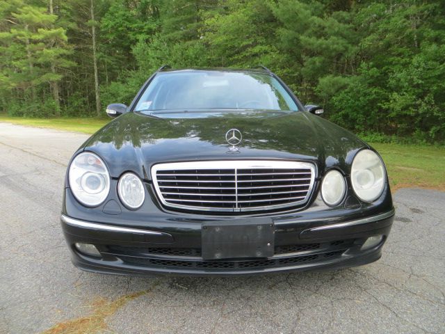 Mercedes-Benz E-Class 2006 photo 18