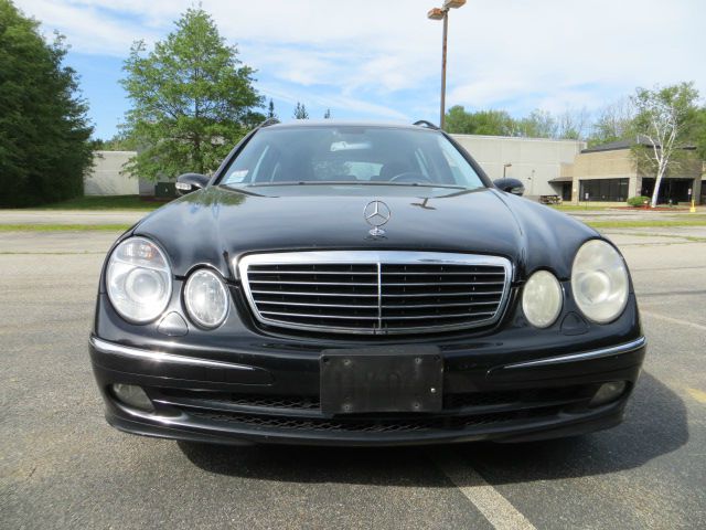 Mercedes-Benz E-Class 2006 photo 9