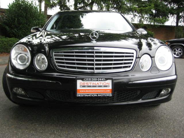 Mercedes-Benz E-Class 2006 photo 2