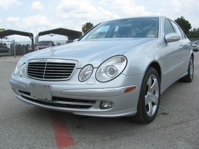 Mercedes-Benz E-Class 2006 photo 31