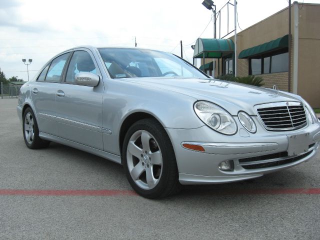 Mercedes-Benz E-Class 2006 photo 6