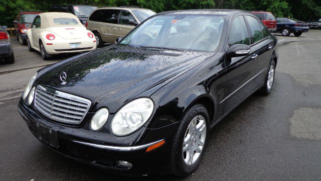 Mercedes-Benz E-Class 2006 photo 3