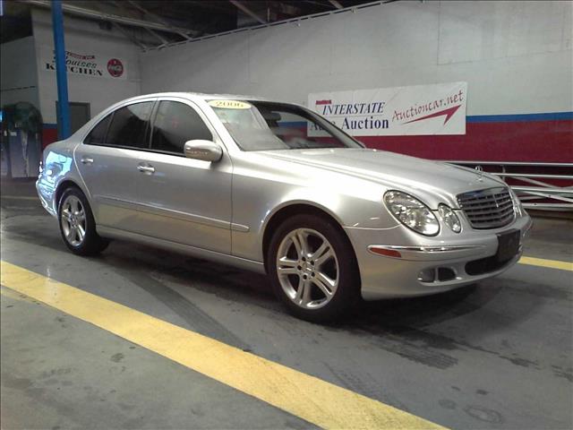 Mercedes-Benz E-Class 2006 photo 4