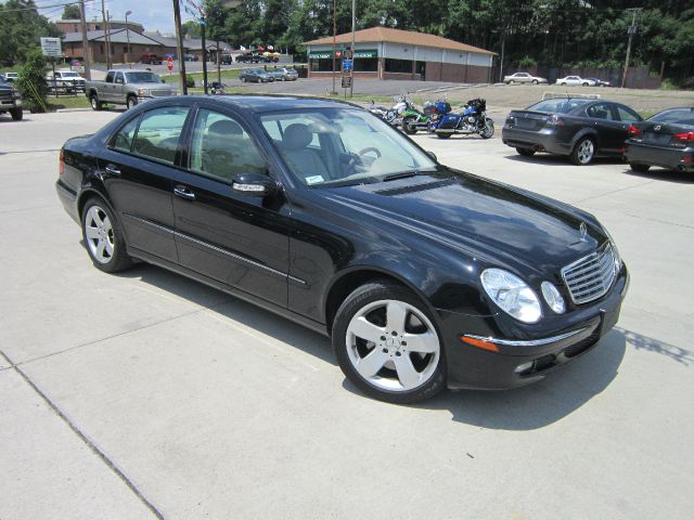 Mercedes-Benz E-Class 2006 photo 1