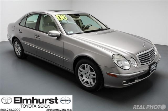 Mercedes-Benz E-Class 2006 photo 2