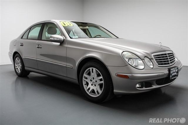 Mercedes-Benz E-Class 2006 photo 3