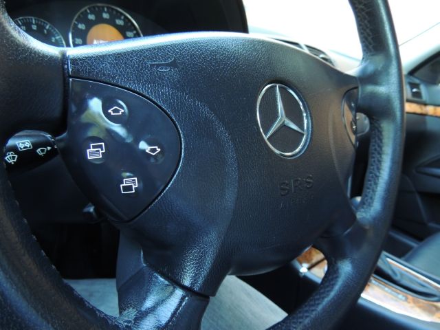 Mercedes-Benz E-Class 2006 photo 1