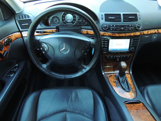 Mercedes-Benz E-Class 2006 photo 7