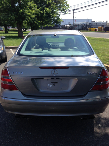 Mercedes-Benz E-Class 2006 photo 3