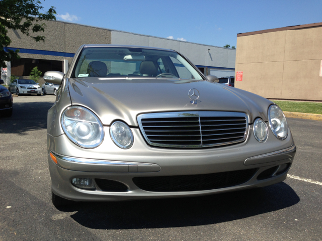 Mercedes-Benz E-Class 2006 photo 4